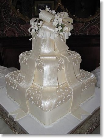 Simon Lee Bakery Wedding Cake