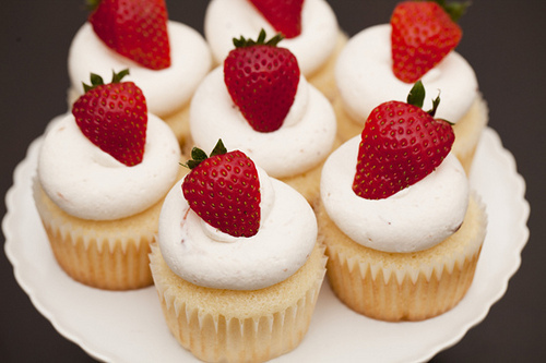 Strawberry and Cream Cupcakes