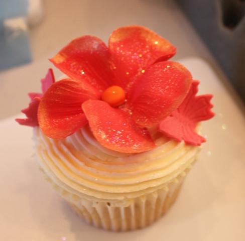 Tropical Flower Cupcakes