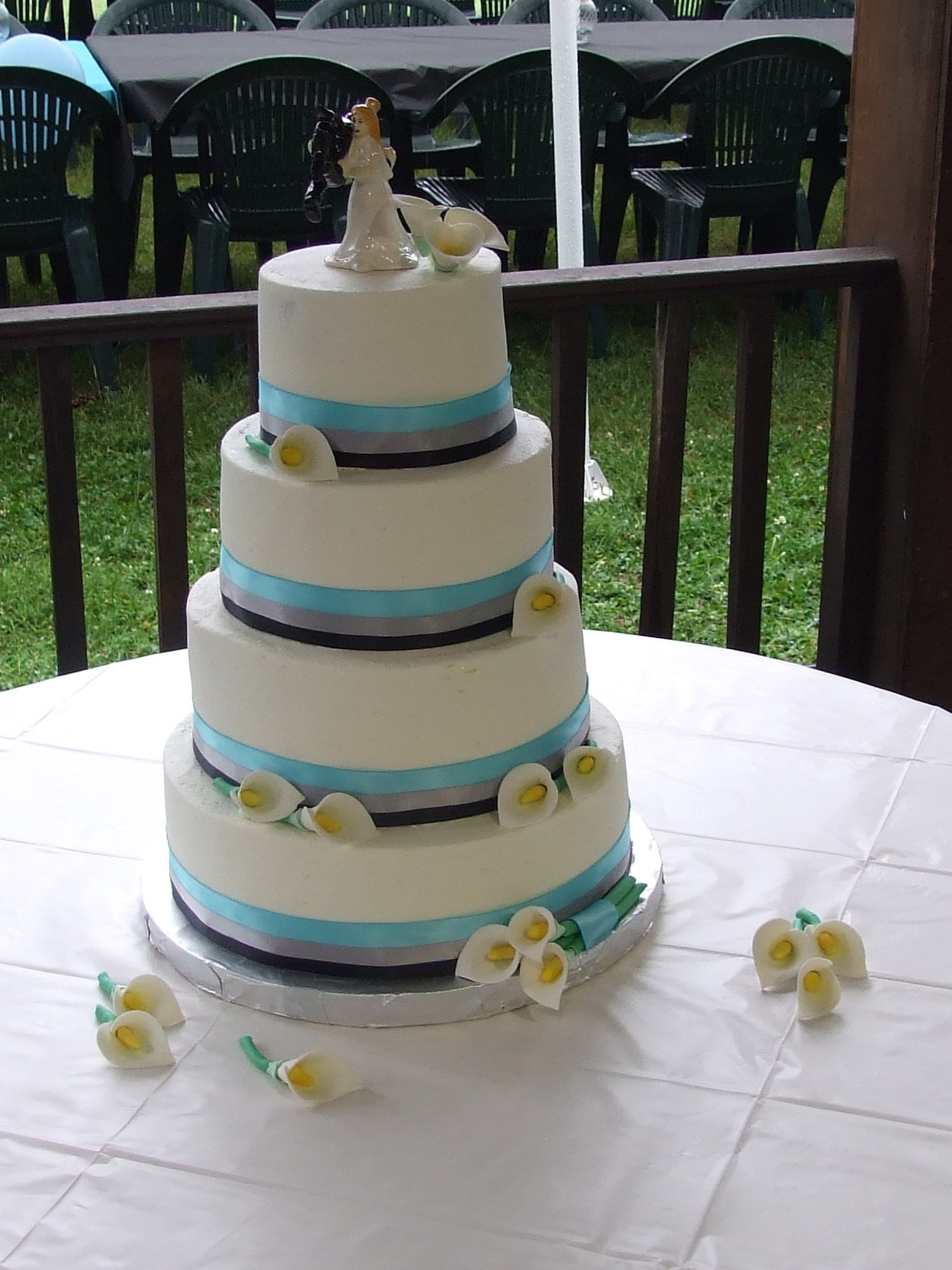 Turquoise Black and White Wedding Cakes