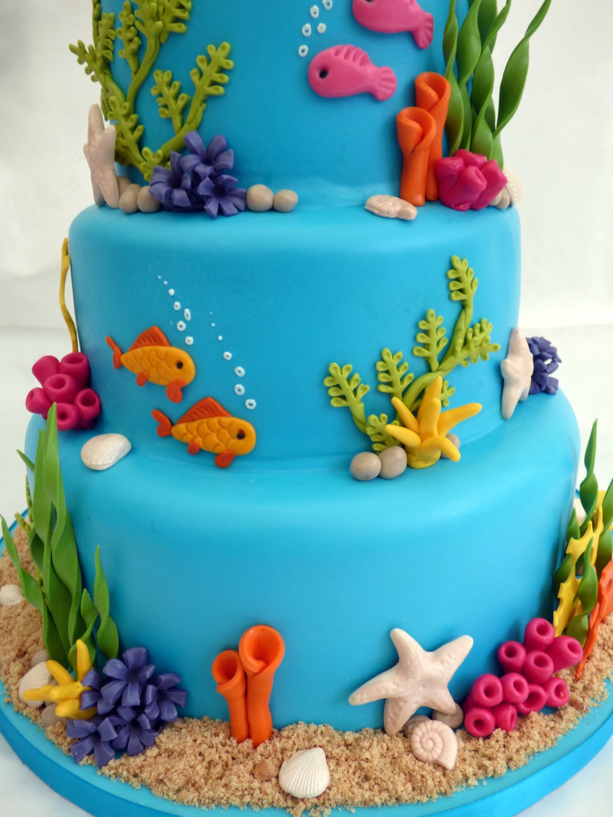 Underwater-Themed Wedding Cake