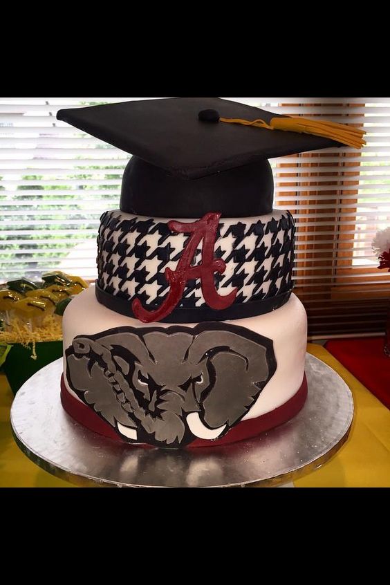 University of Alabama Graduation Cake
