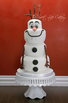Birthday Cake with Frozen Olaf
