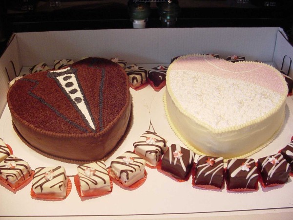 Bride and Groom Bridal Shower Cakes Bride and Groom Bridal Shower Cakes