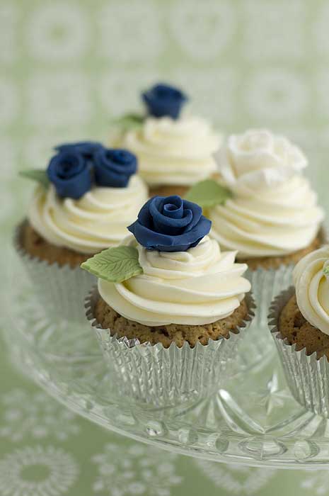 Cupcake Cake Blue Roses