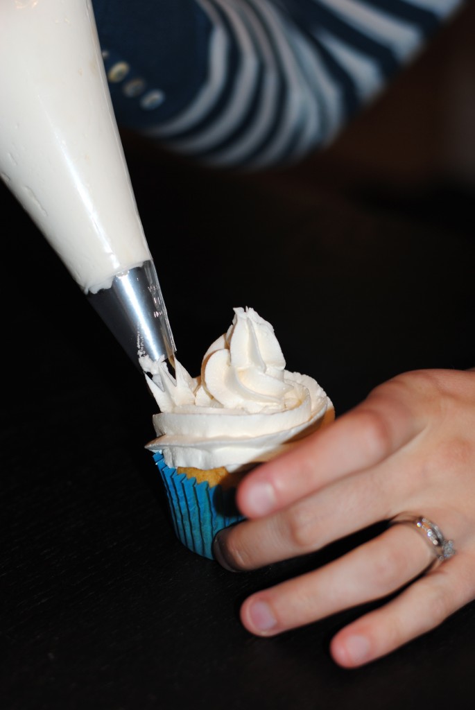 Frosting Cupcakes with Pastry Bag Frosting Cupcakes with Pastry Bag