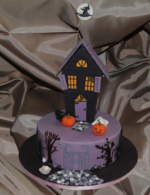 Halloween Haunted House Birthday Cake