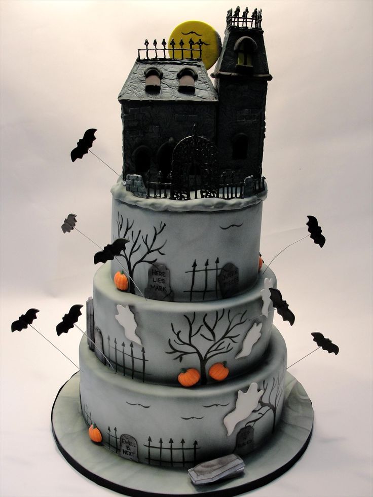 Halloween Haunted Mansion Cake