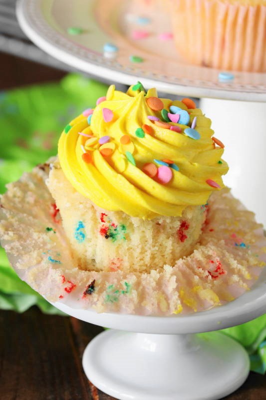 Happy Birthday Funfetti Cupcakes