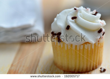 Homemade Chocolate and Vanilla Cupcakes