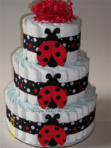 Ladybug Baby Shower Diaper Cake Idea Ladybug Baby Shower Diaper Cake Idea
