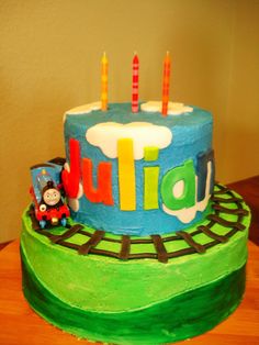 Pictures of Thomas the Train as a Birthday Cake