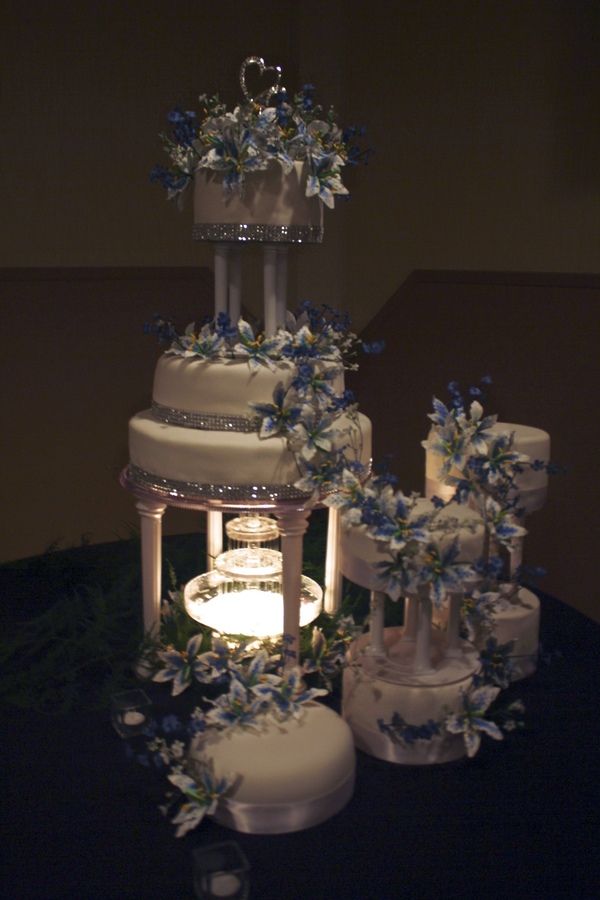 Round Wedding Cakes