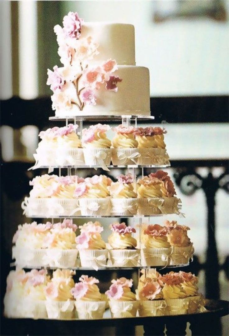 Simple Wedding Cakes with Cupcakes