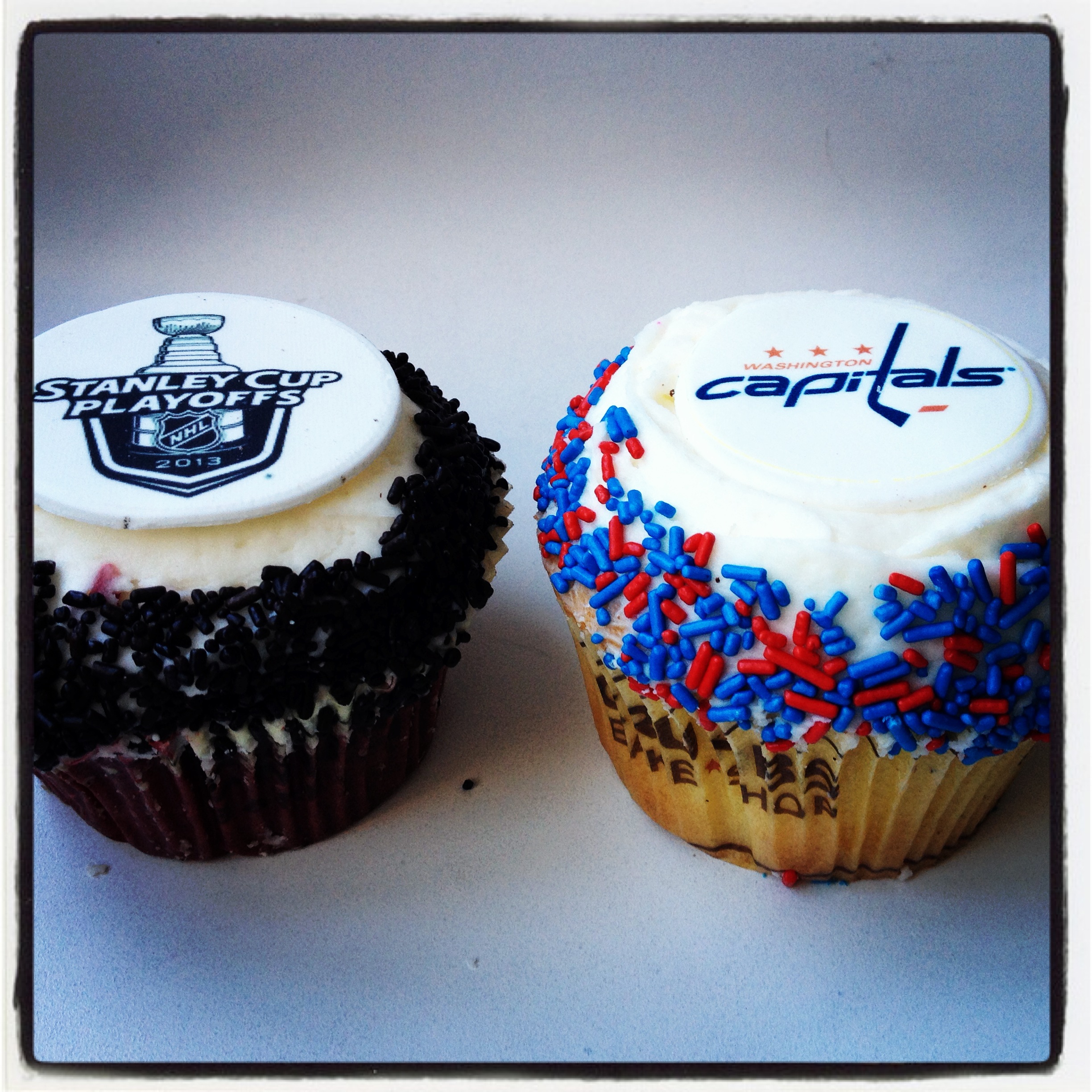 Stanley Cup Cupcake Cake