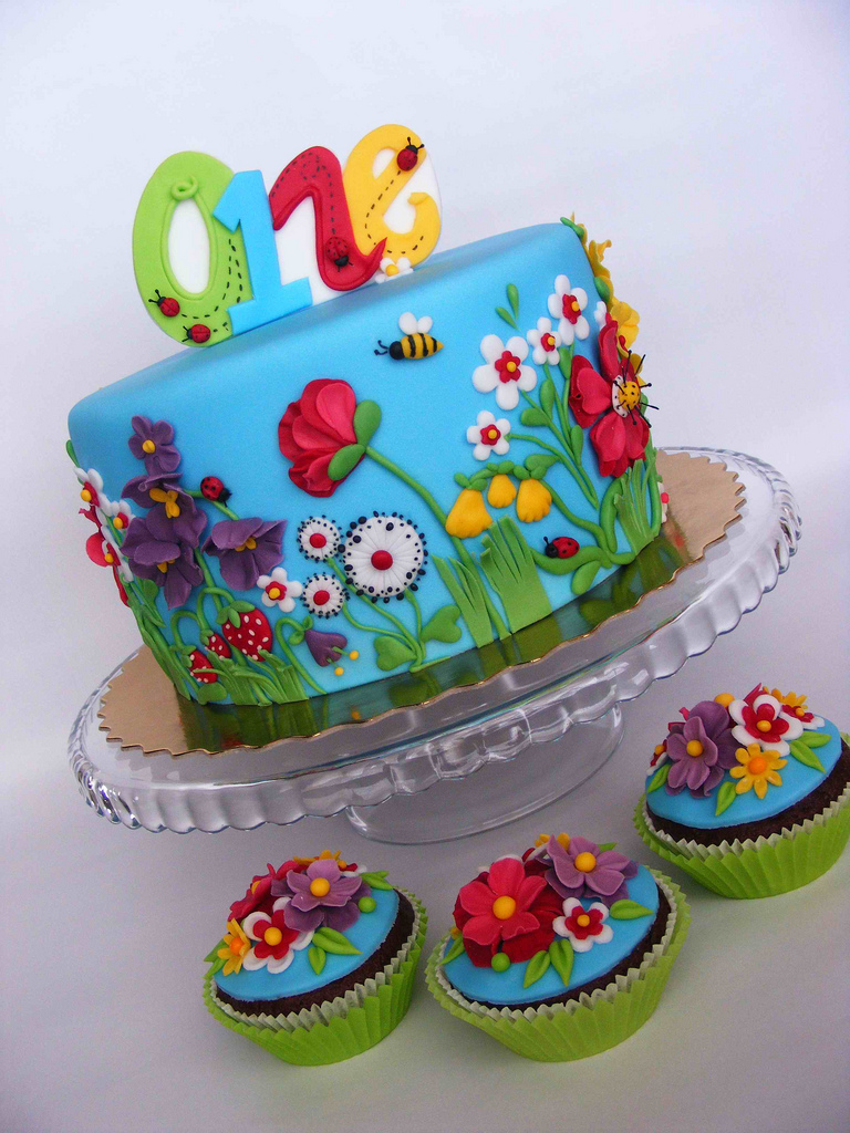 10 Photos of Beautiful Summer Cakes