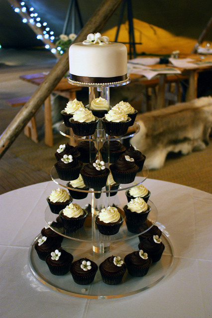 Vanilla Wedding Cupcakes