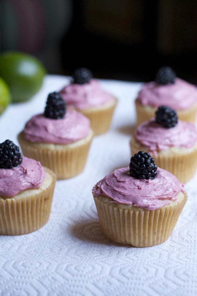 Vegan BlackBerry Cupcakes