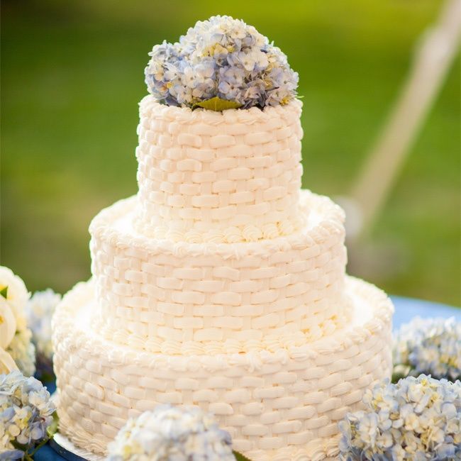 White Basketweave Wedding Cake White Basketweave Wedding Cake