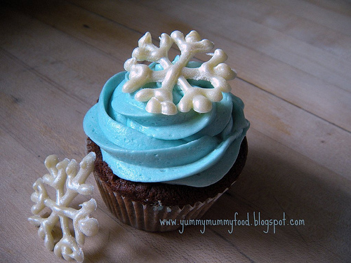 White Chocolate Cupcake Toppers Snow Flakes
