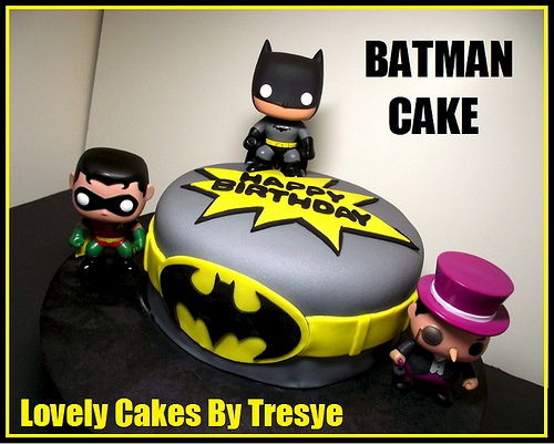 12 Photos of Batman Cakes With Toy