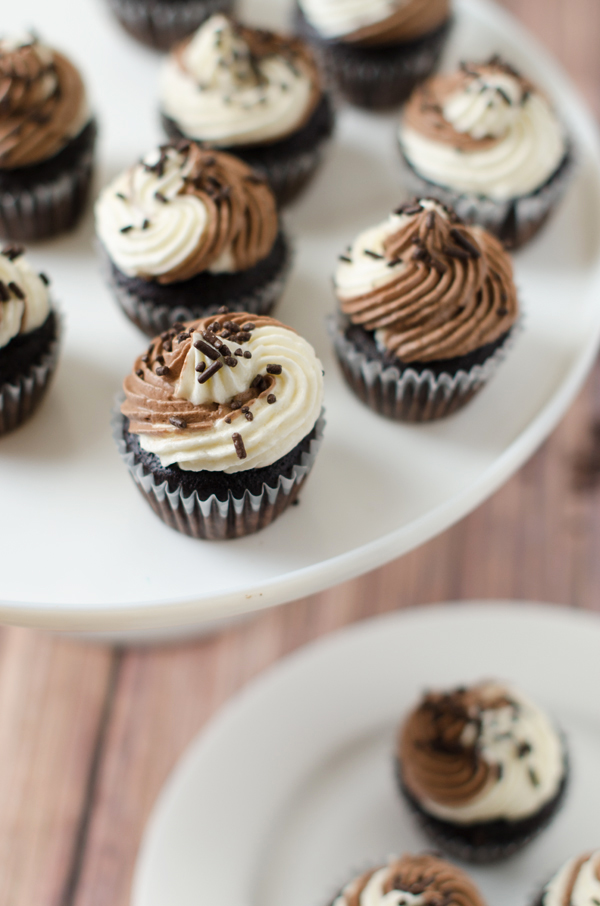 Chocolate and Vanilla Swirl Cupcakes Chocolate and Vanilla Swirl Cupcakes