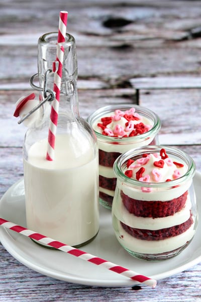 Christmas Red Velvet Cakes in a Jar