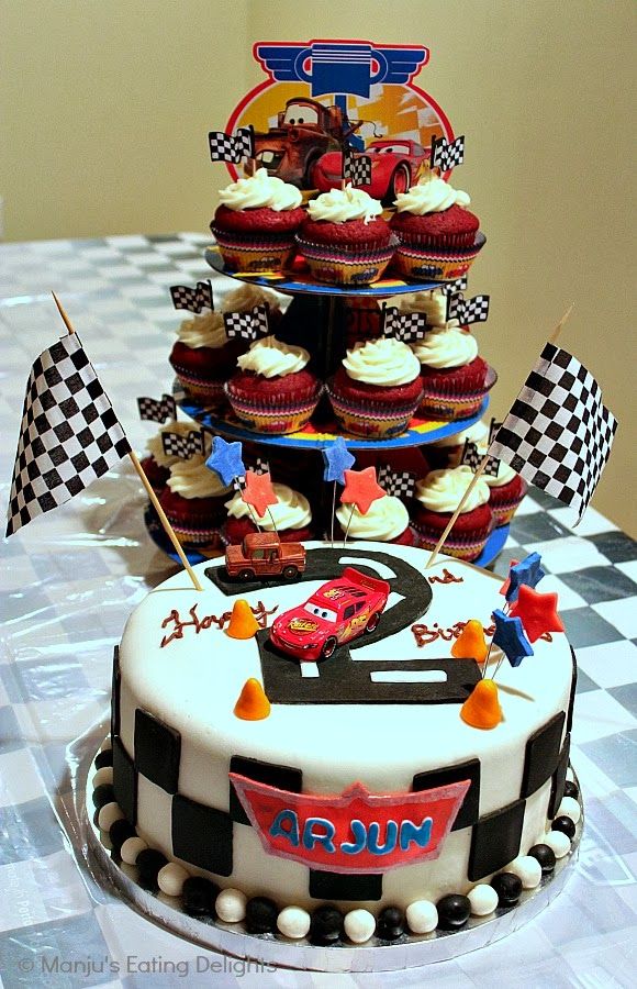 Disney Cars Birthday Cake with Cupcakes