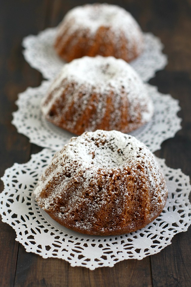 Gingerbread Mini Bundt Cakes Recipe