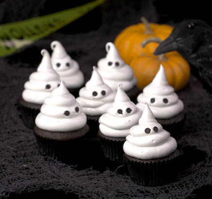 Halloween Marshmallow Ghost Cupcakes