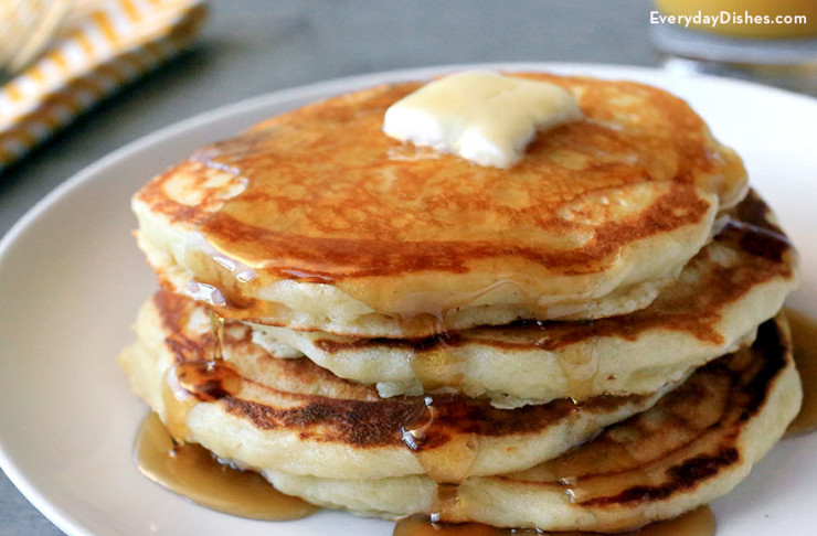 Homemade Fluffy Pancakes Recipe