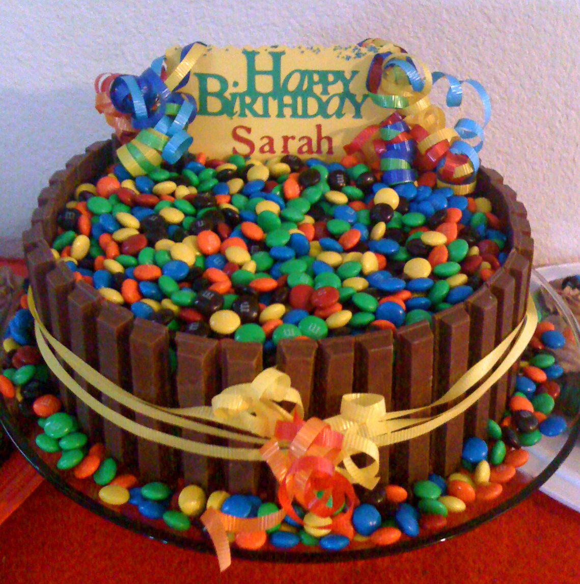 Kit Kat & MMS Cake Kit Kat & MMS Cake