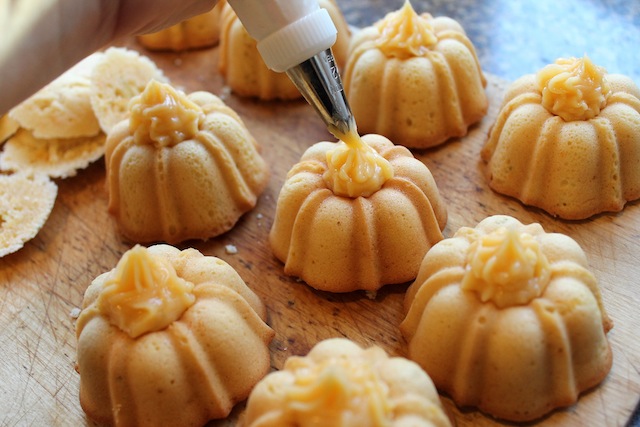 Lemon Mini Bundt Cakes