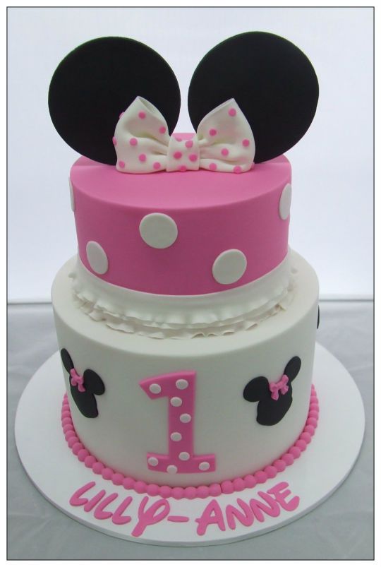 Minnie Mouse Cake