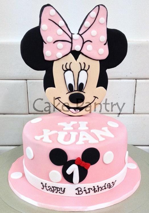 Minnie Mouse Cake