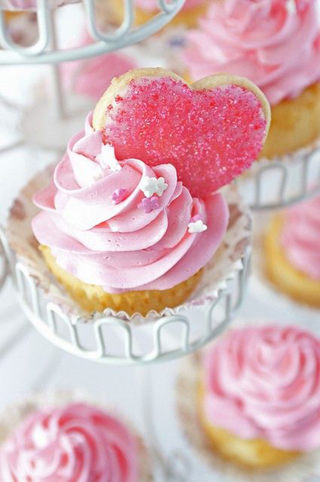 Pink Valentine Cookie Cupcake