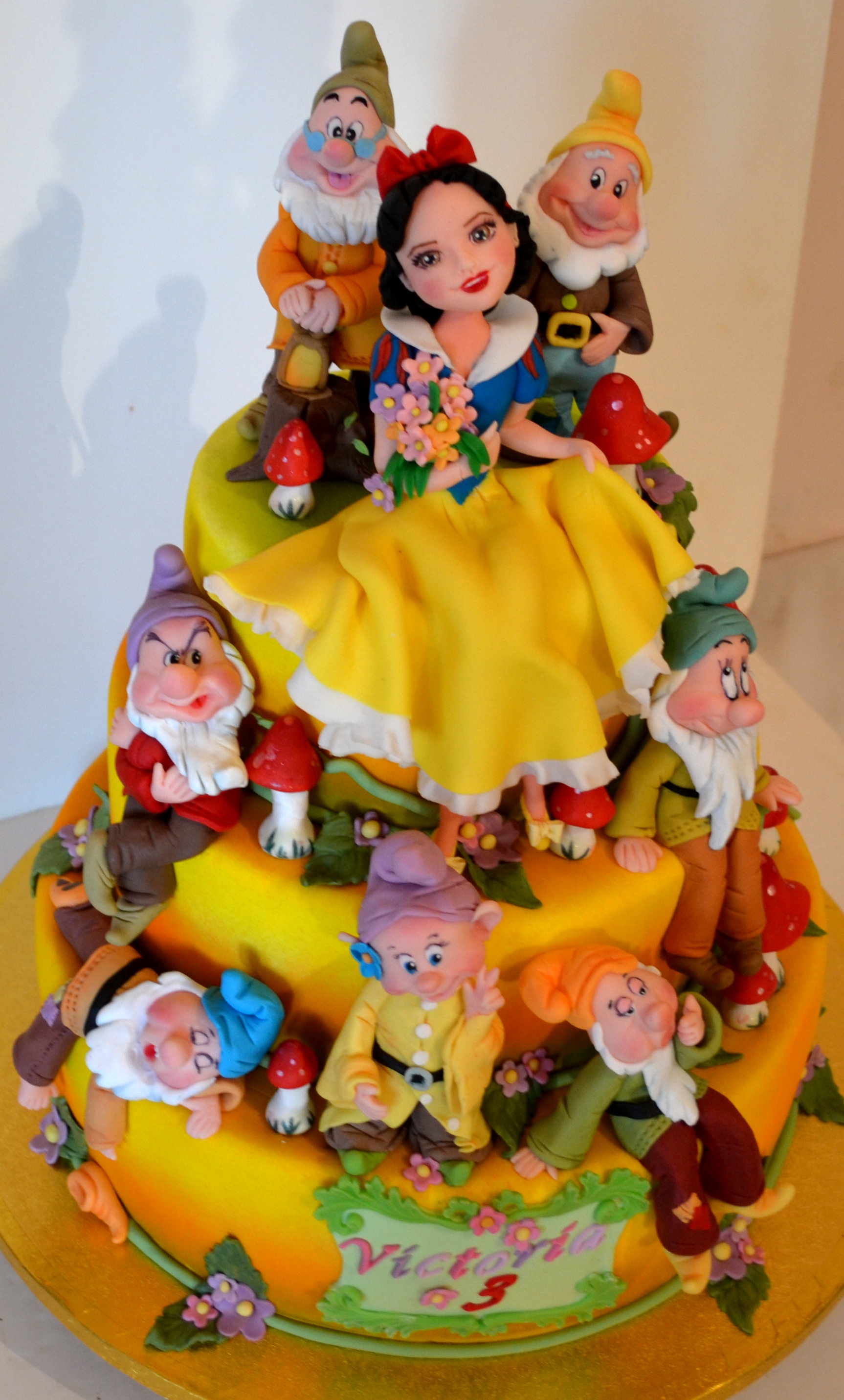 Snow White Cake