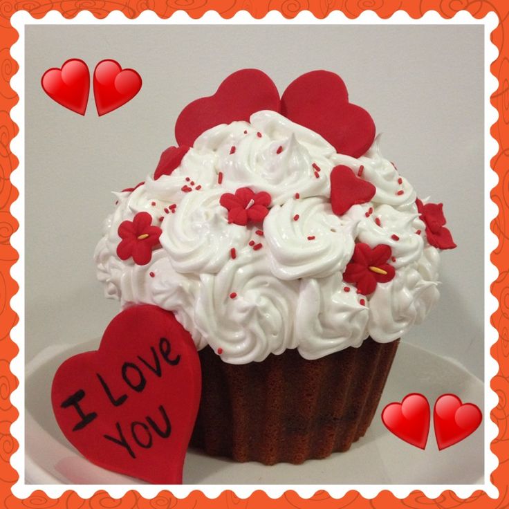 Valentine Giant Cupcake Cake