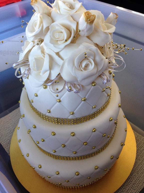 10 Photos of Wedding Cakes Fondant For Beginners