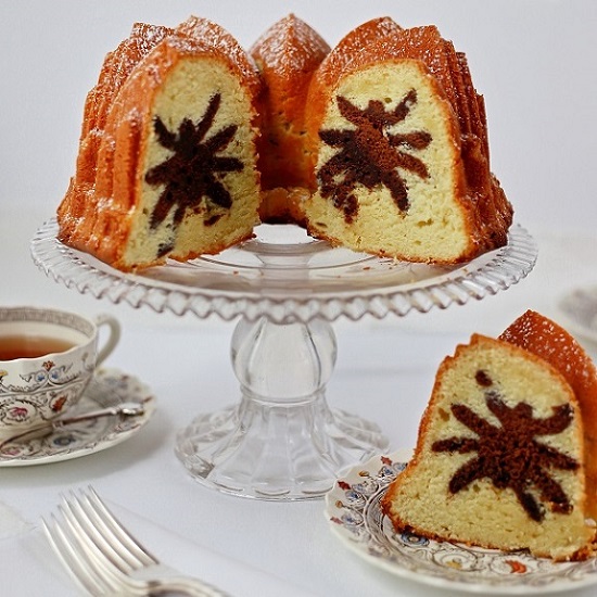 Bundt Cake Decorating Ideas