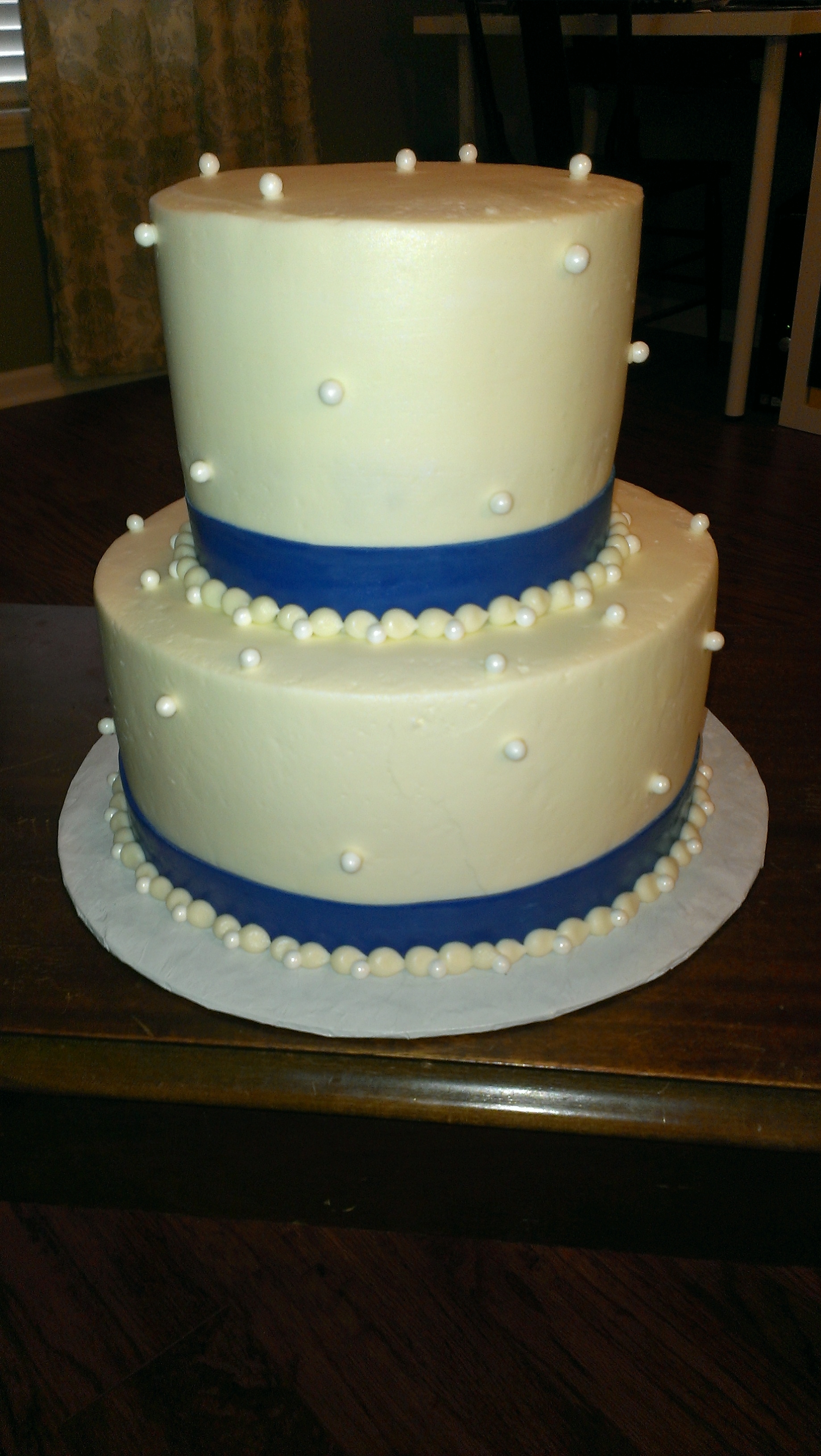 Cakes with Fondant Pearl Borders Cakes with Fondant Pearl Borders