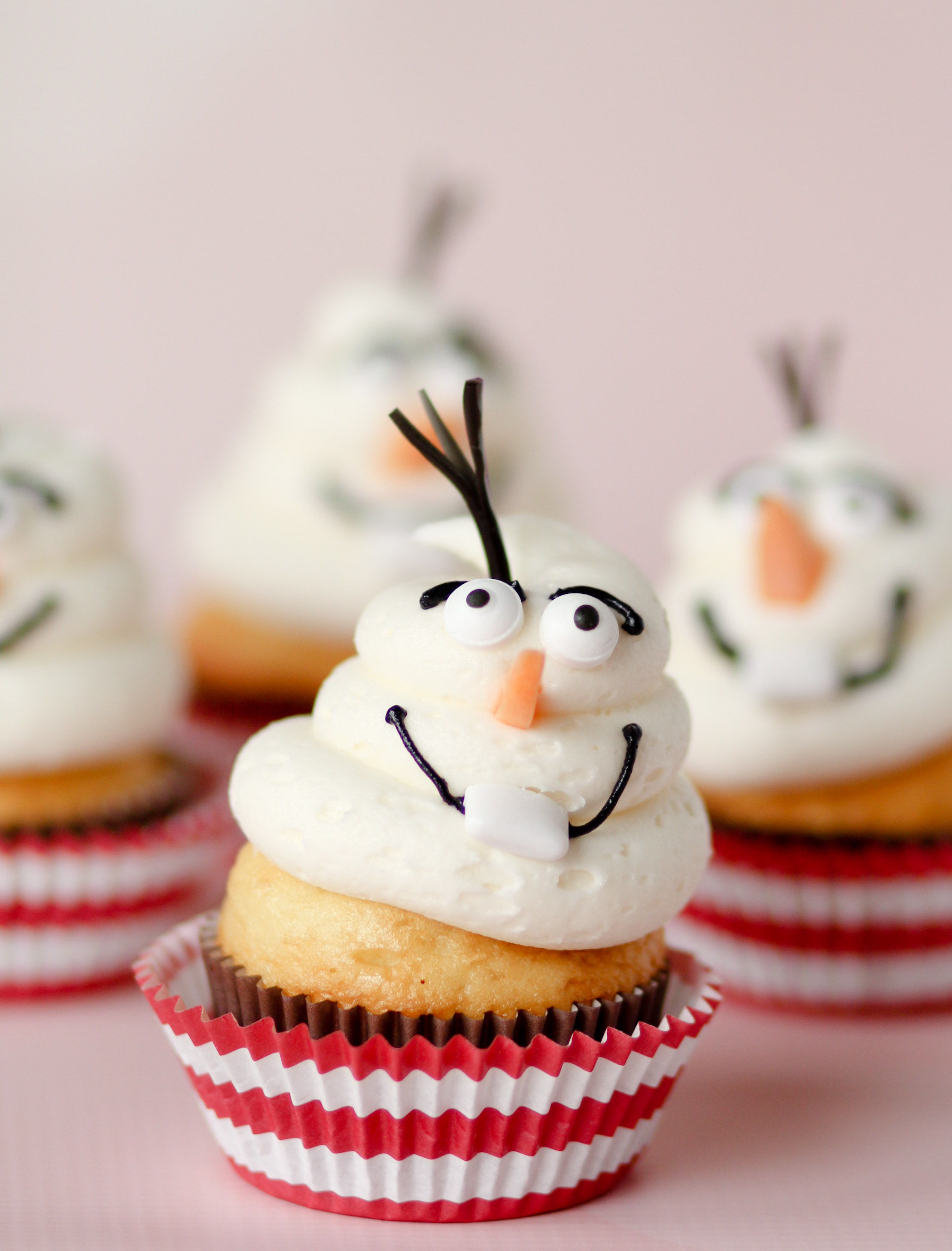 Disney Frozen Olaf Cupcakes