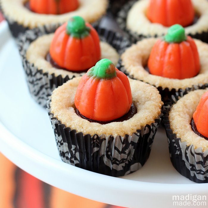 Easy Halloween Cookies and Cupcake Ideas