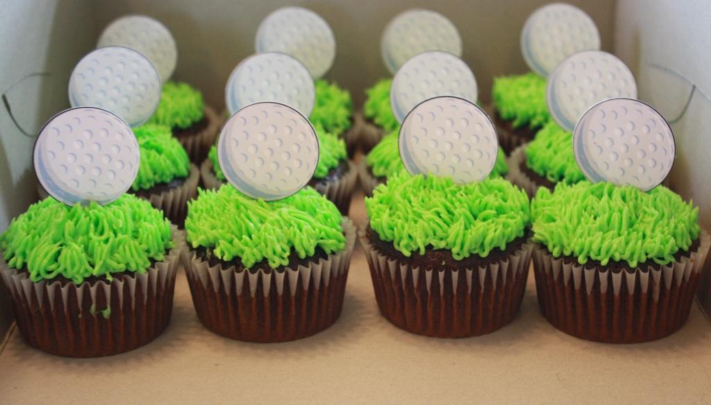 Golf Themed Cake and Cupcakes