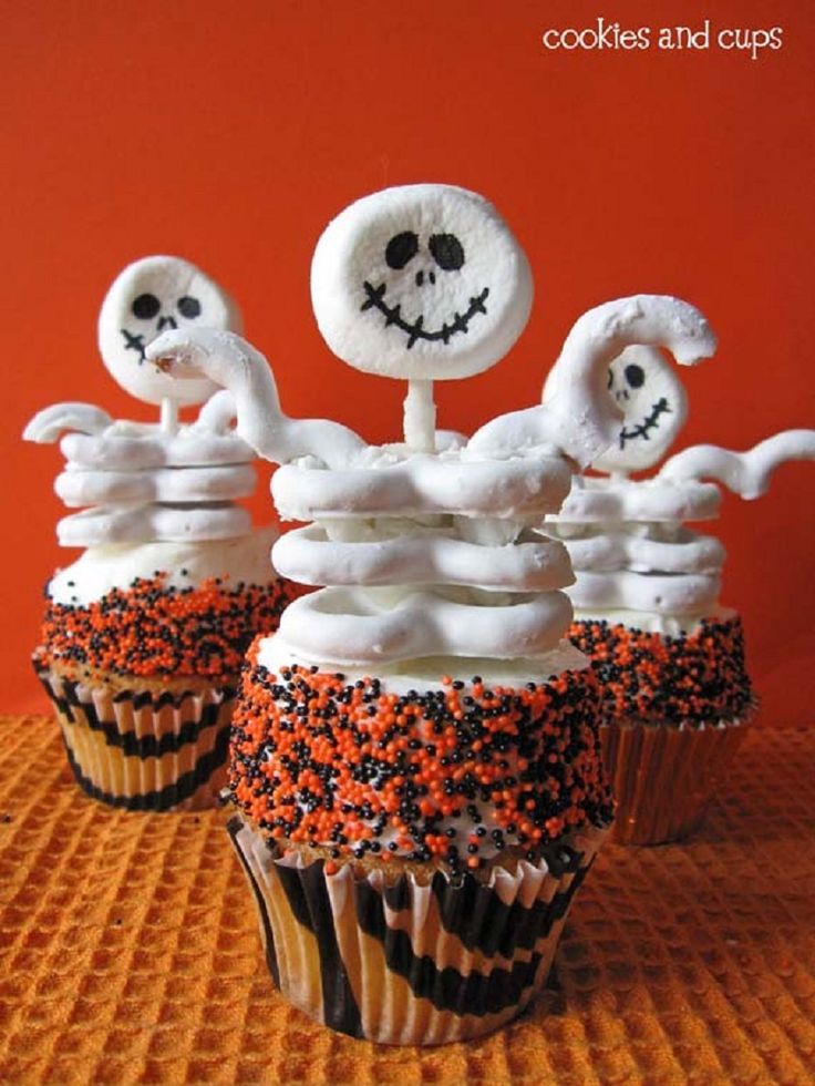 10 Photos of Cute Halloween Cupcakes Skeleton