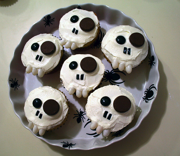 Halloween Skeleton Cupcakes