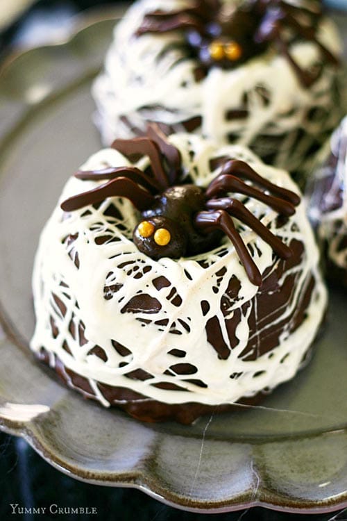 Halloween Spider Bundt Cake