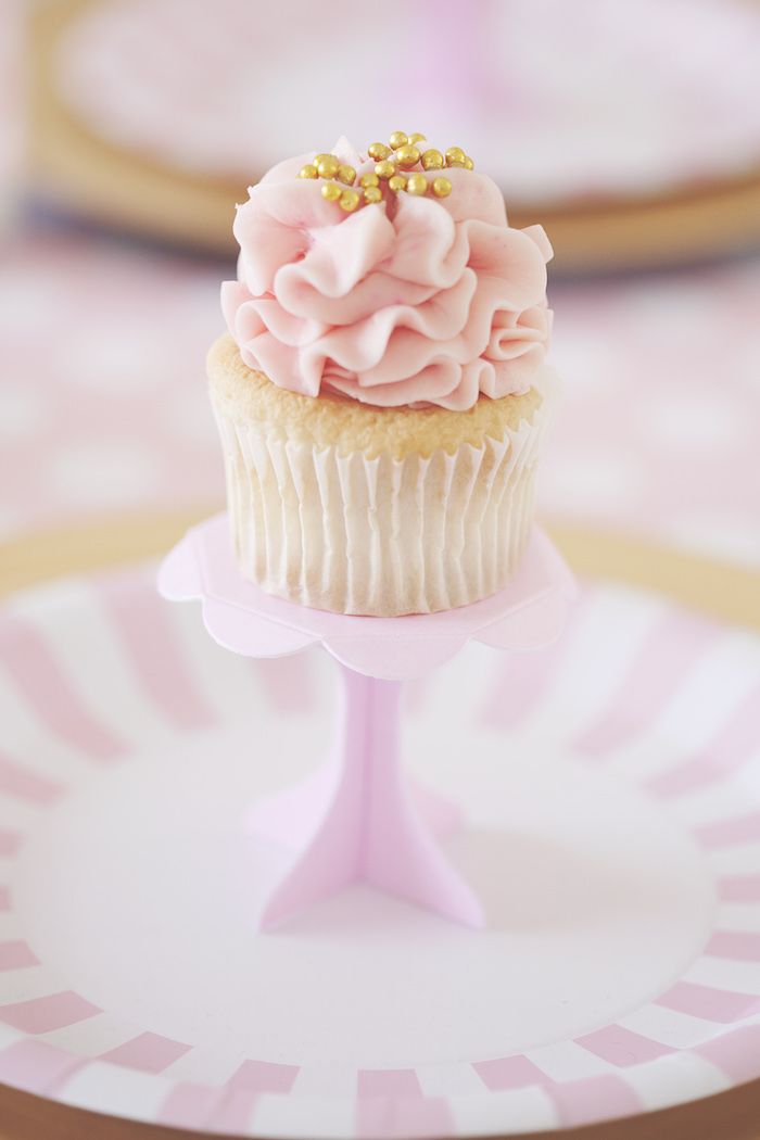 Pink and Gold Cupcakes