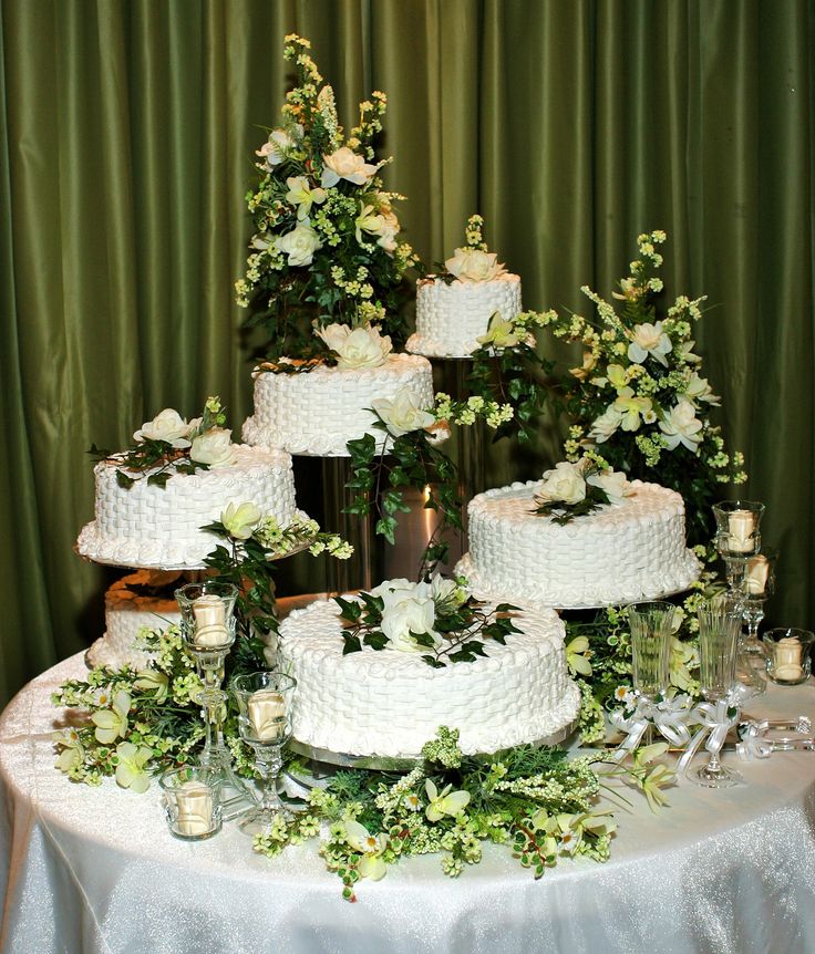 Separate Tier Wedding Cakes