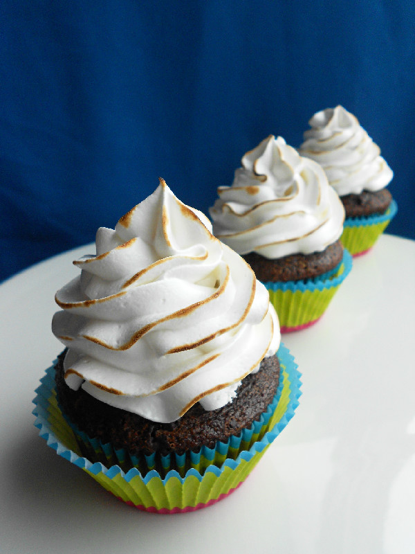 Toasted Marshmallow Chocolate Cupcakes with Graham Cracker
